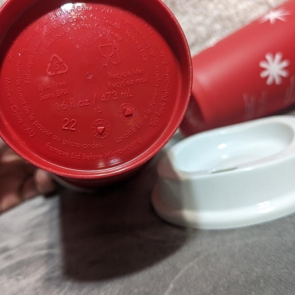 Starbucks 25th anniversary plastic 16 oz. With lids. Limited edition - Picture 6 of 9